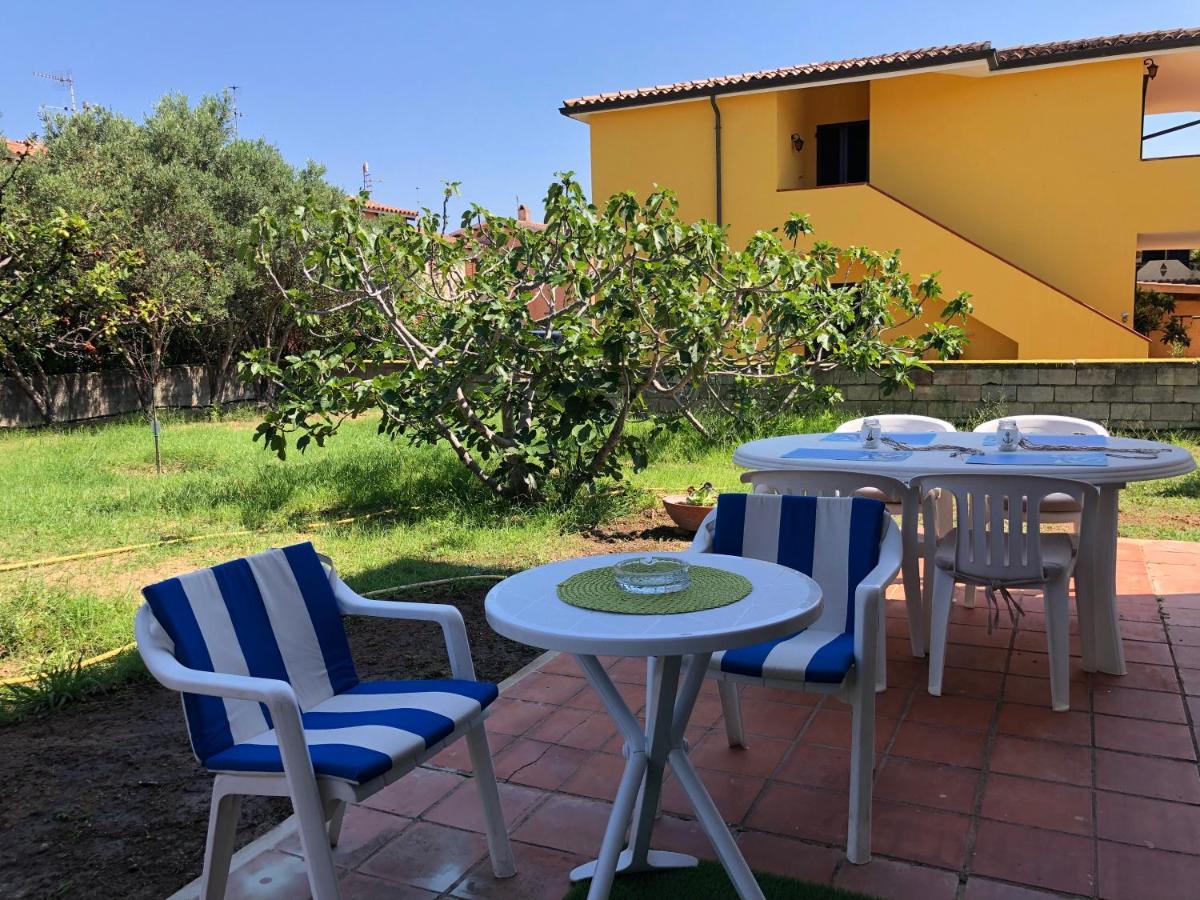 Private Apartment With Garden Cannigione Exterior foto