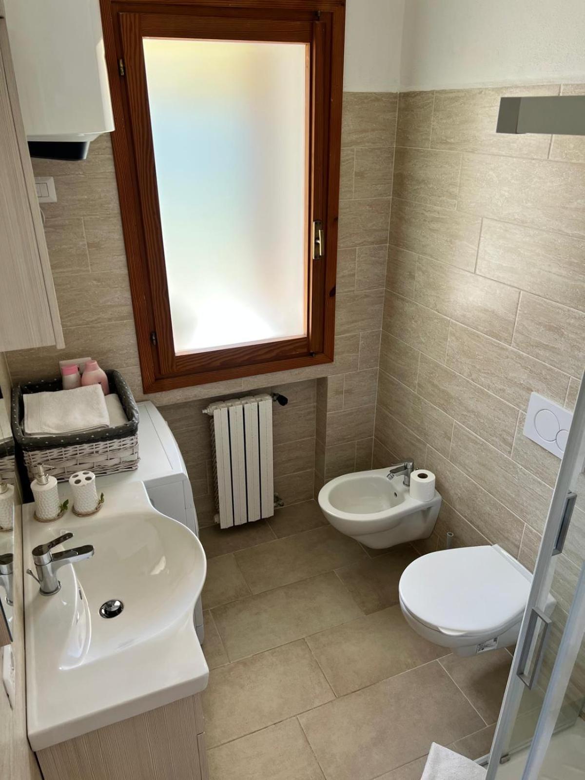 Private Apartment With Garden Cannigione Exterior foto