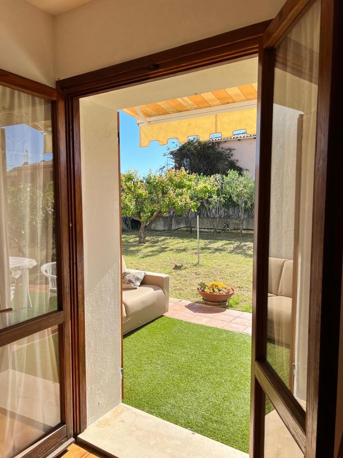 Private Apartment With Garden Cannigione Exterior foto